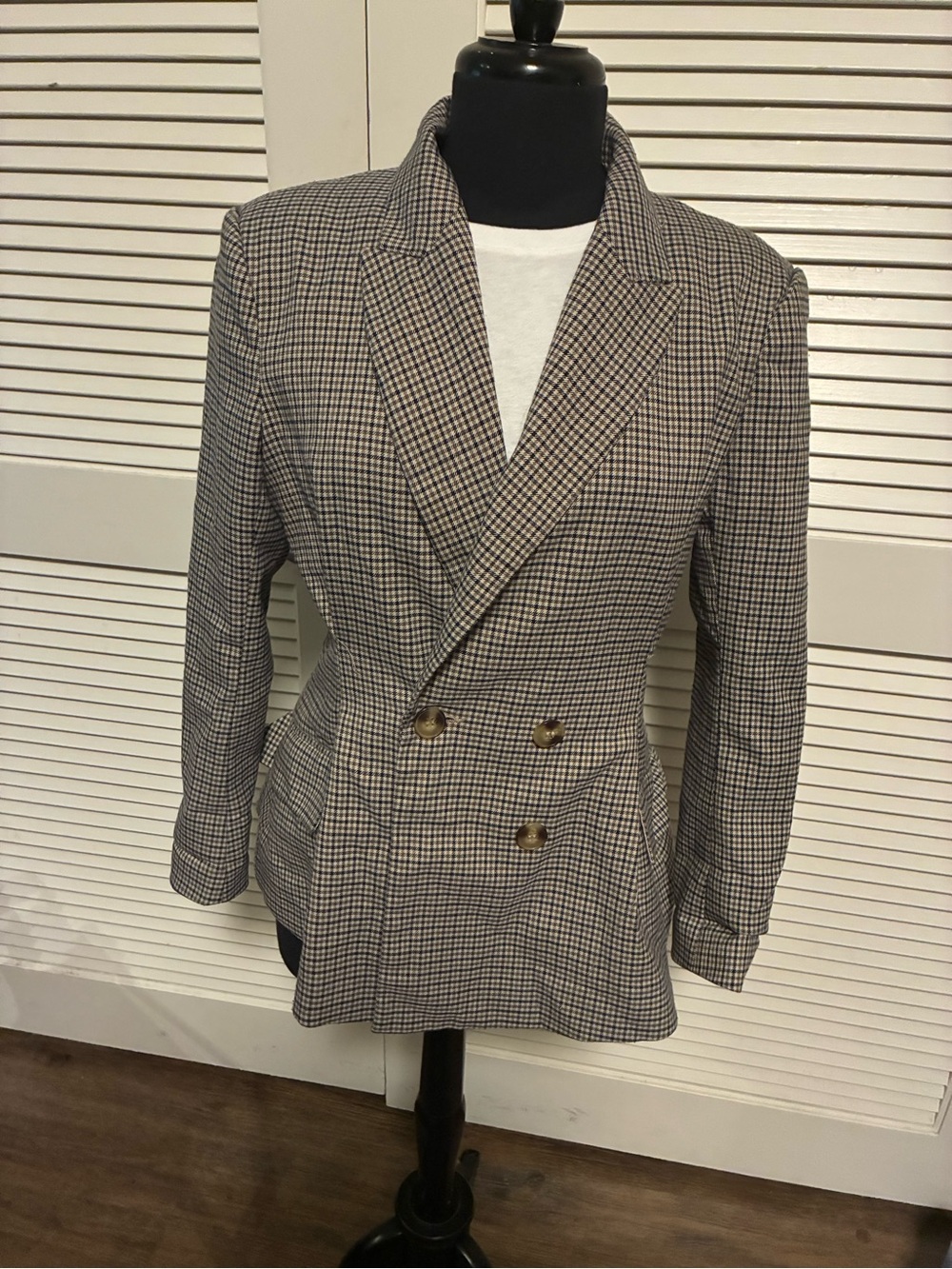 H&M Plaid Mini Skirt in Navy and Cream